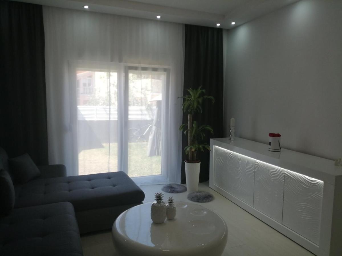 Apartman Lucano Bibinje Exteriör bild