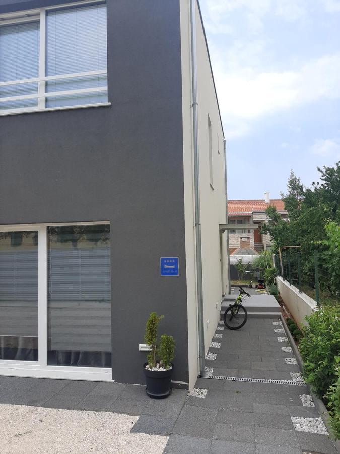 Apartman Lucano Bibinje Exteriör bild